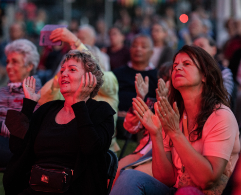 Spectators at concert Simmering in Sendling